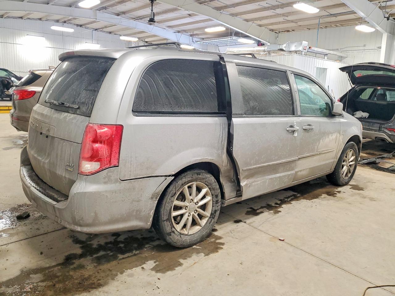 2016 Dodge Grand Caravan Sxt - Фото 3