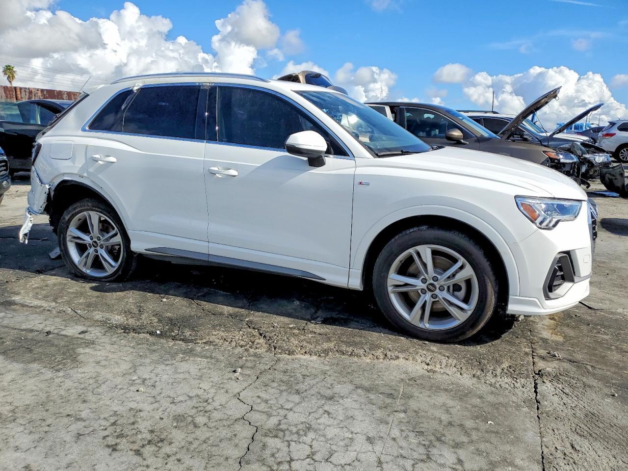 2022 Audi Q3 Premium Plus S Line 45 - Фото 4