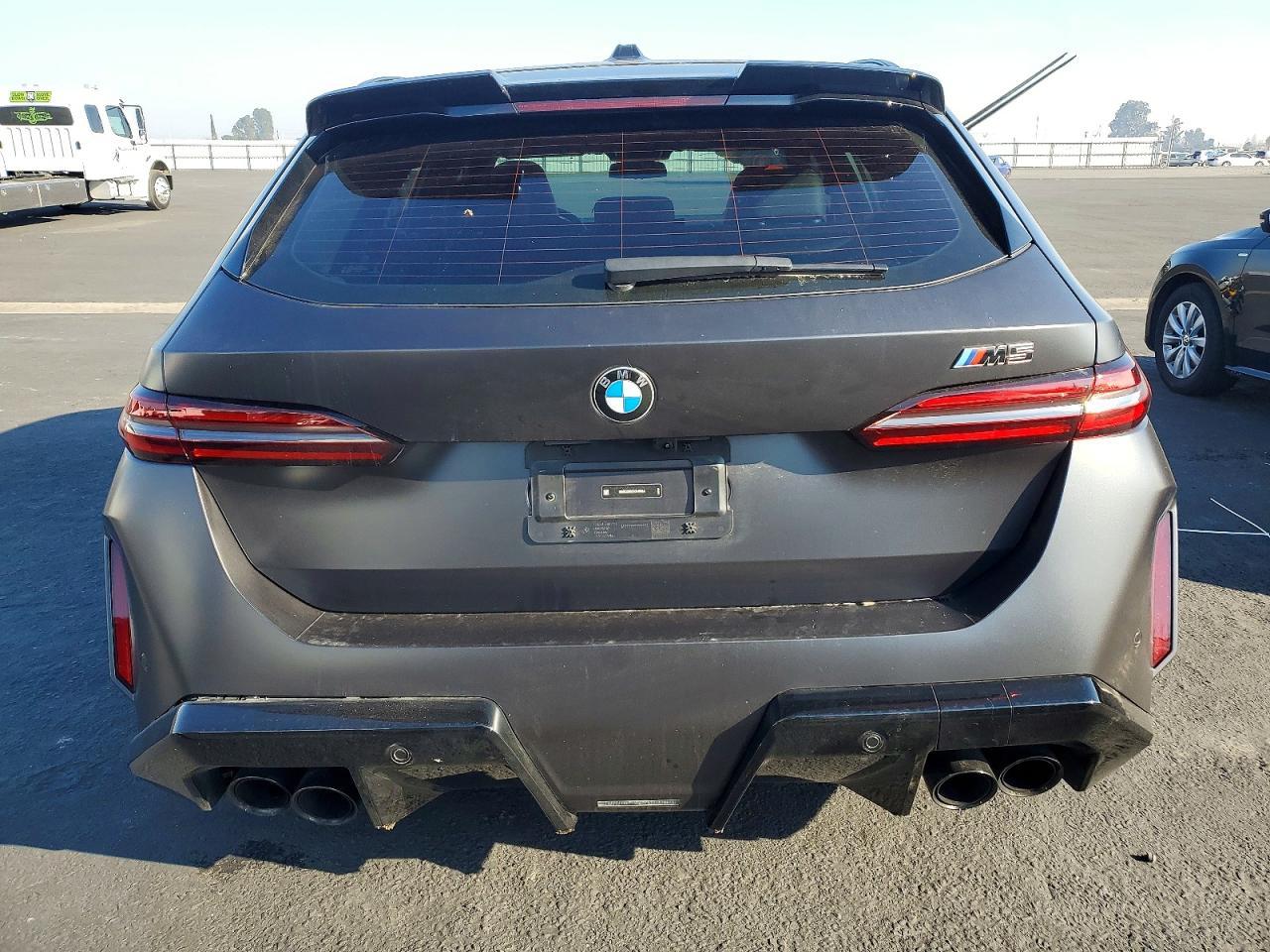 2025 BMW M5 Touring - Фото 6