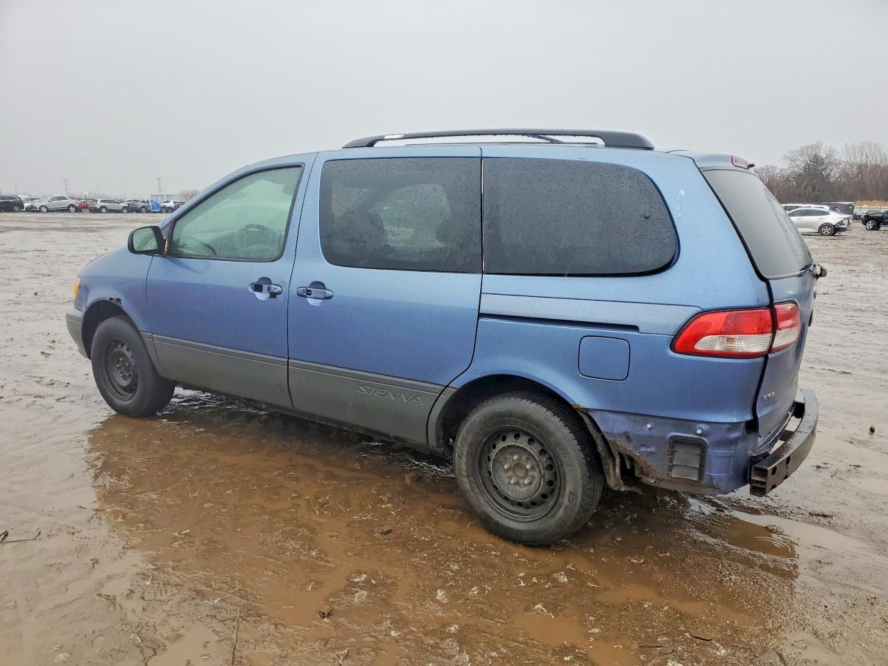 2002 Toyota Sienna Le - Фото 2
