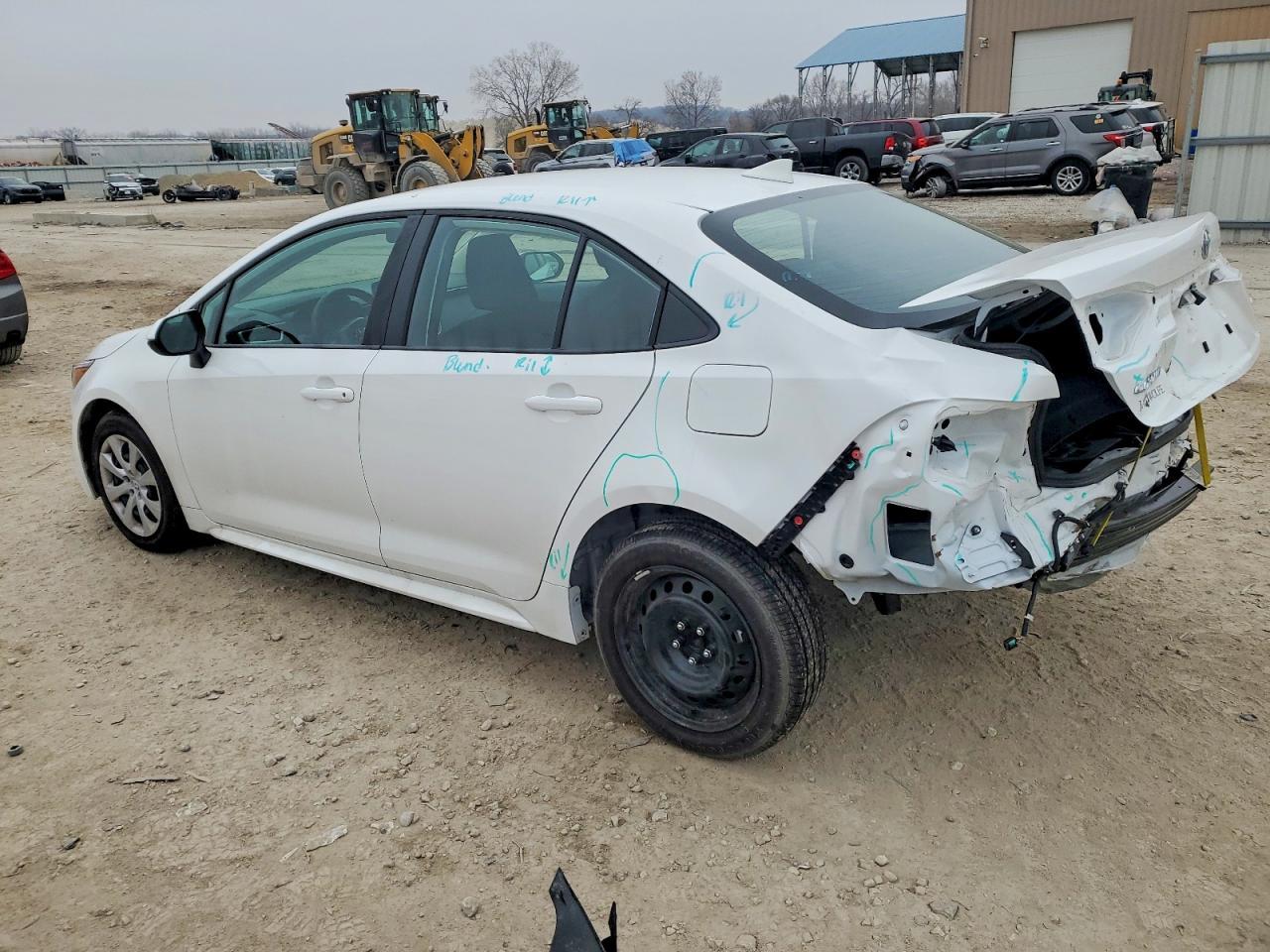 2026 Toyota Corolla Le - Фото 2