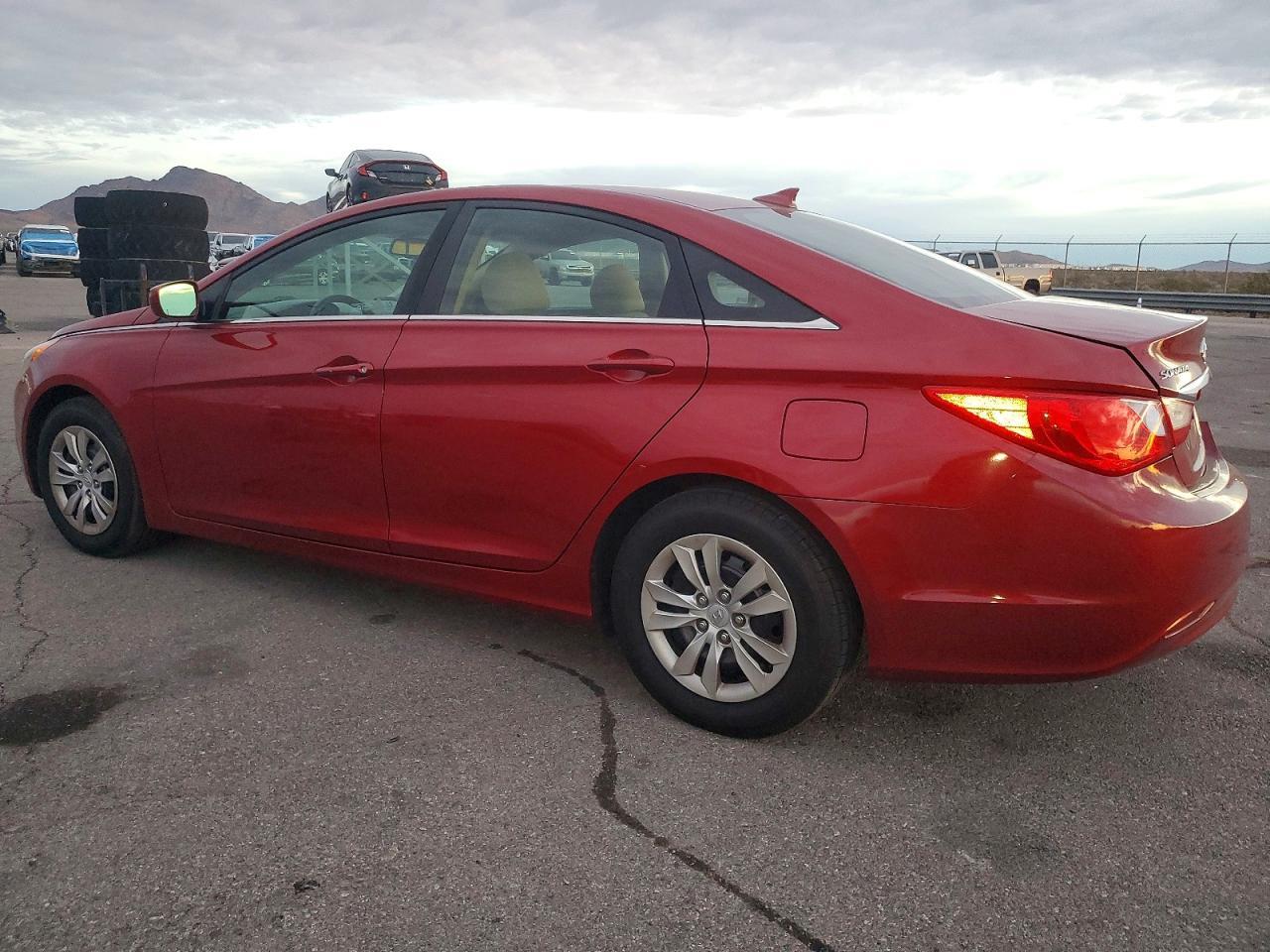 2012 Hyundai Sonata Gls - Image 2