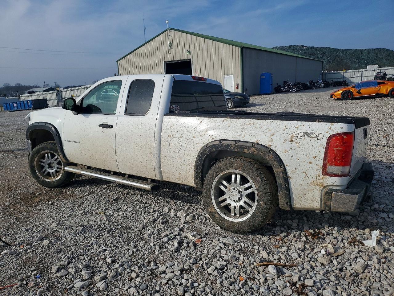 2007 GMC New Sierra K1500 - Фото 2
