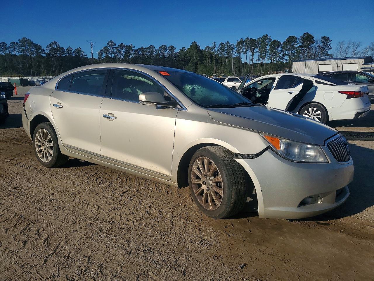 2013 Buick Lacrosse - Image 4