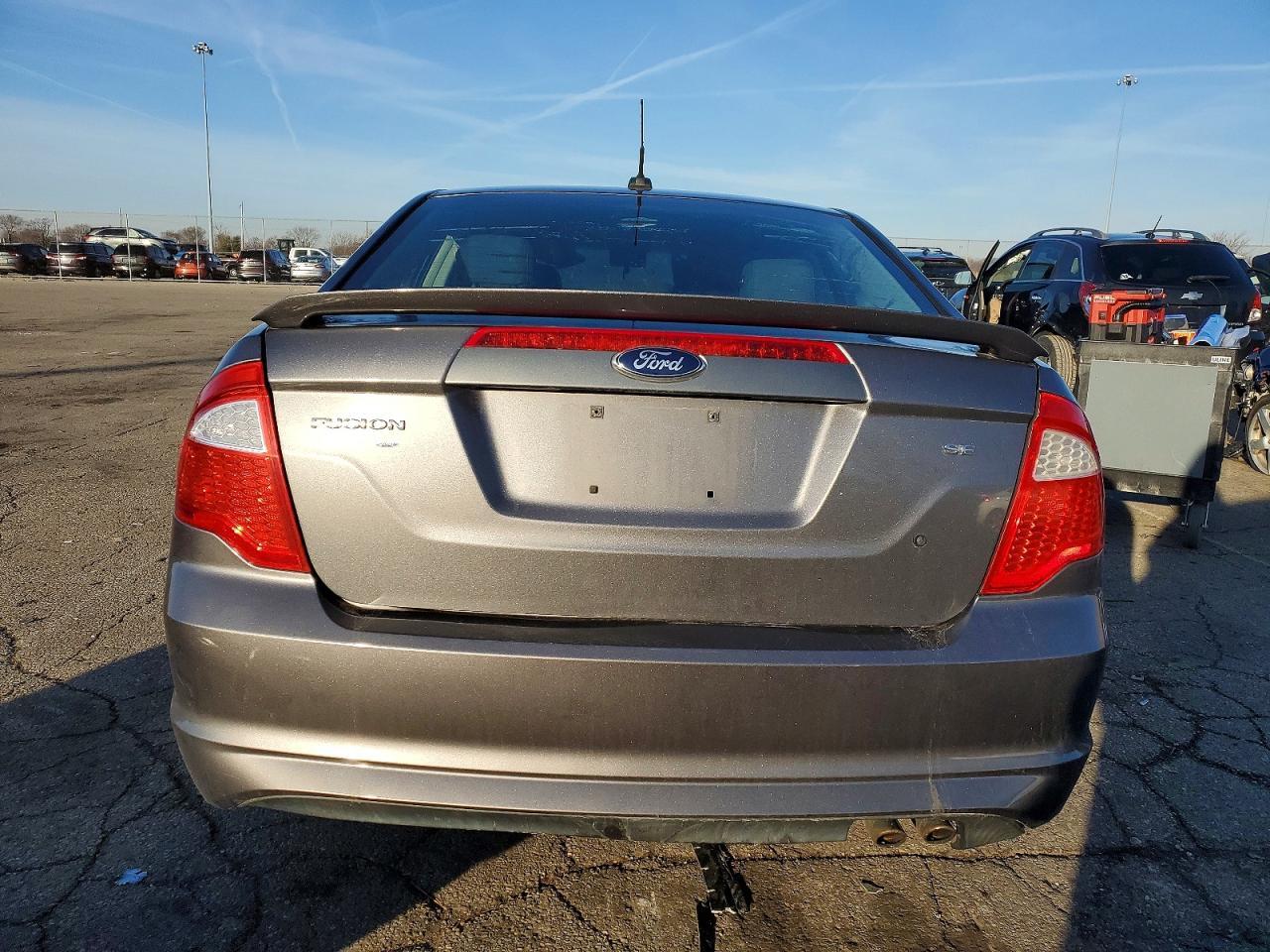 2012 Ford Fusion Se - Image 6