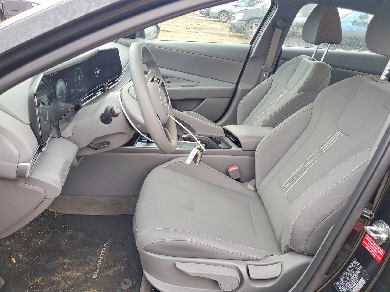 2024 Hyundai Elantra Sel - Image 7