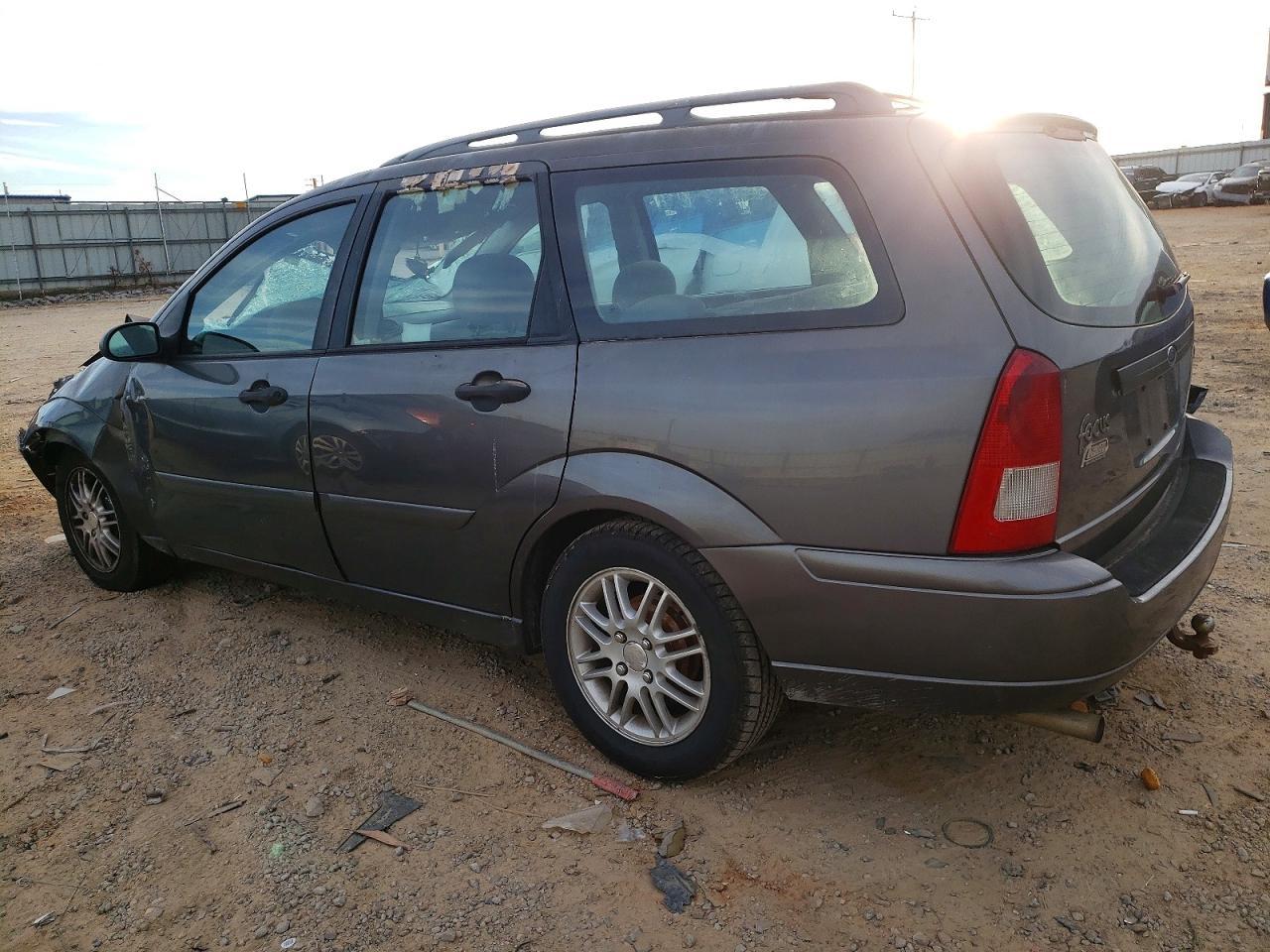 2002 Ford Focus Se - Image 2