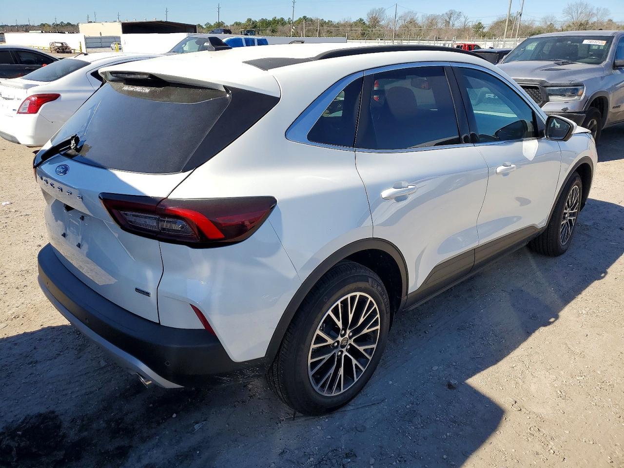 2025 Ford Escape - Фото 3