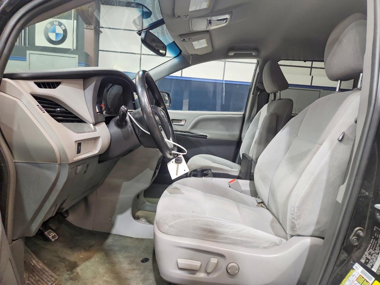 2015 Toyota Sienna Le - Фото 7
