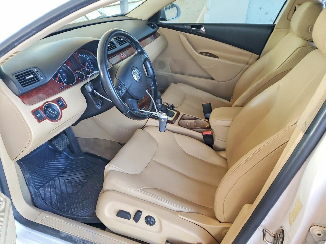 2007 Volkswagen Passat 2.0T - Фото 7
