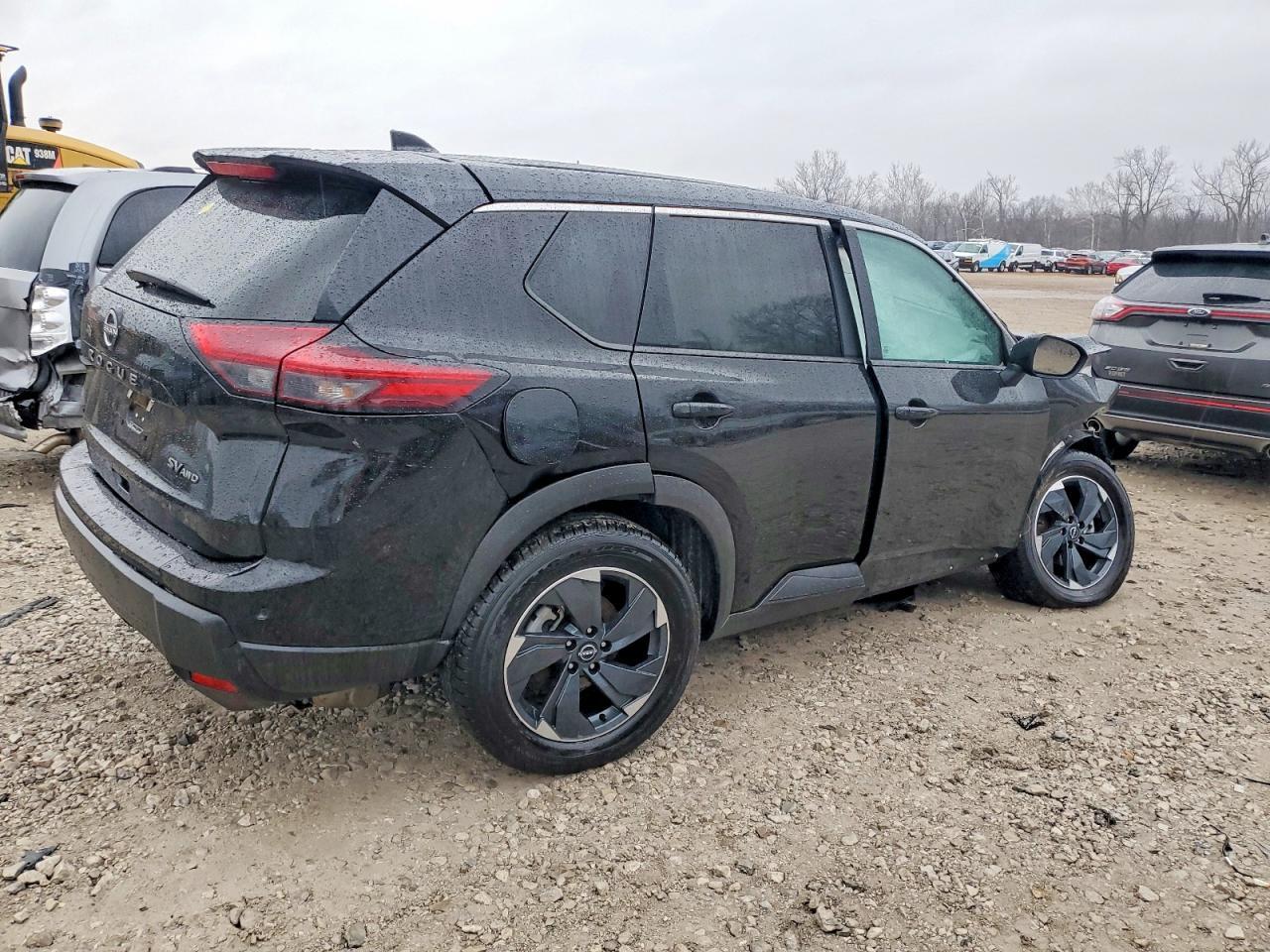 2024 Nissan Rogue Sv - Image 3