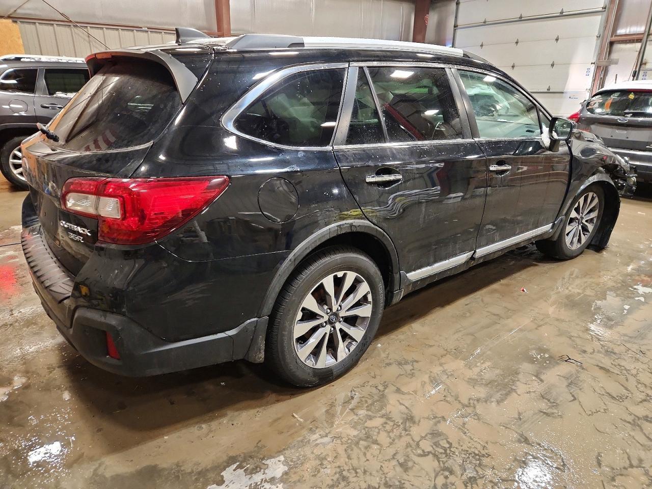 2019 Subaru Outback Touring - Image 3