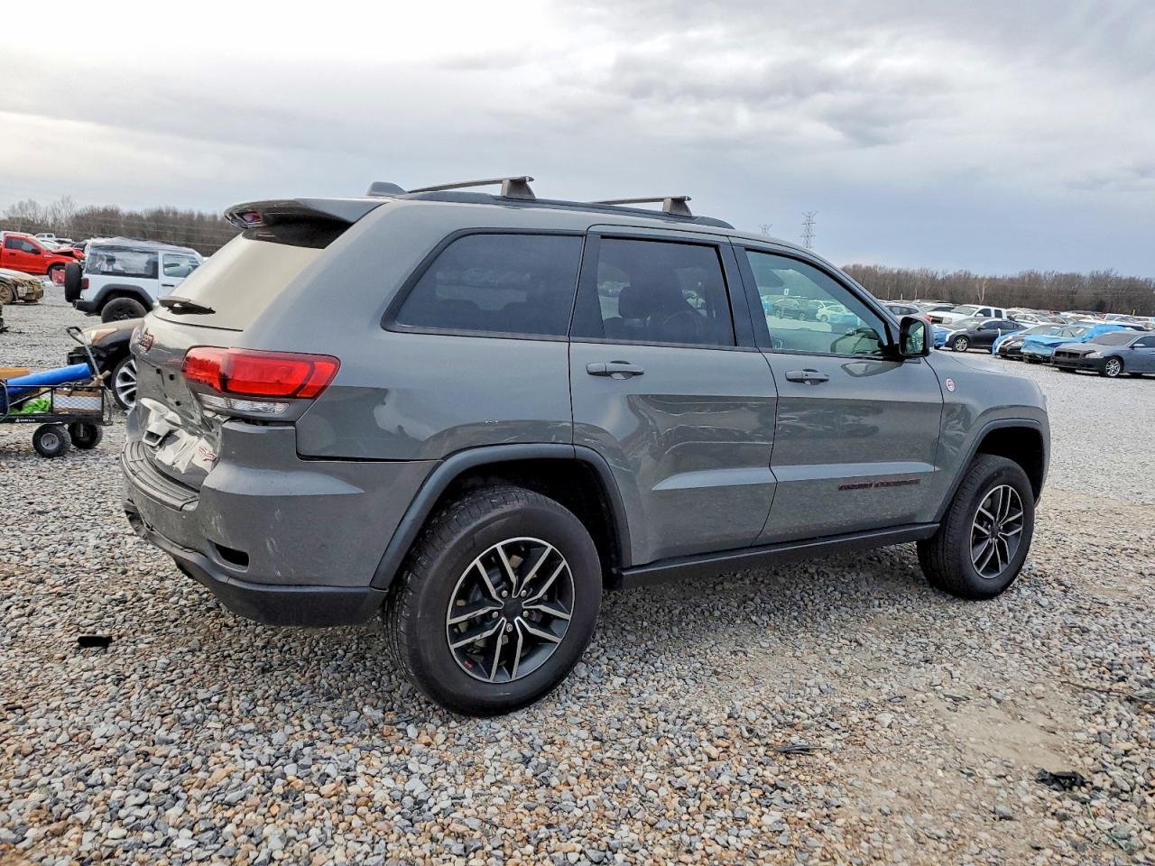 2019 Jeep Grand Cherokee Trailhawk - Image 3