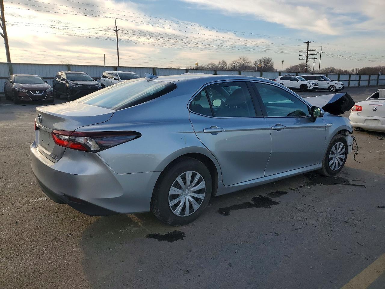 2021 Toyota Camry Le - Image 3