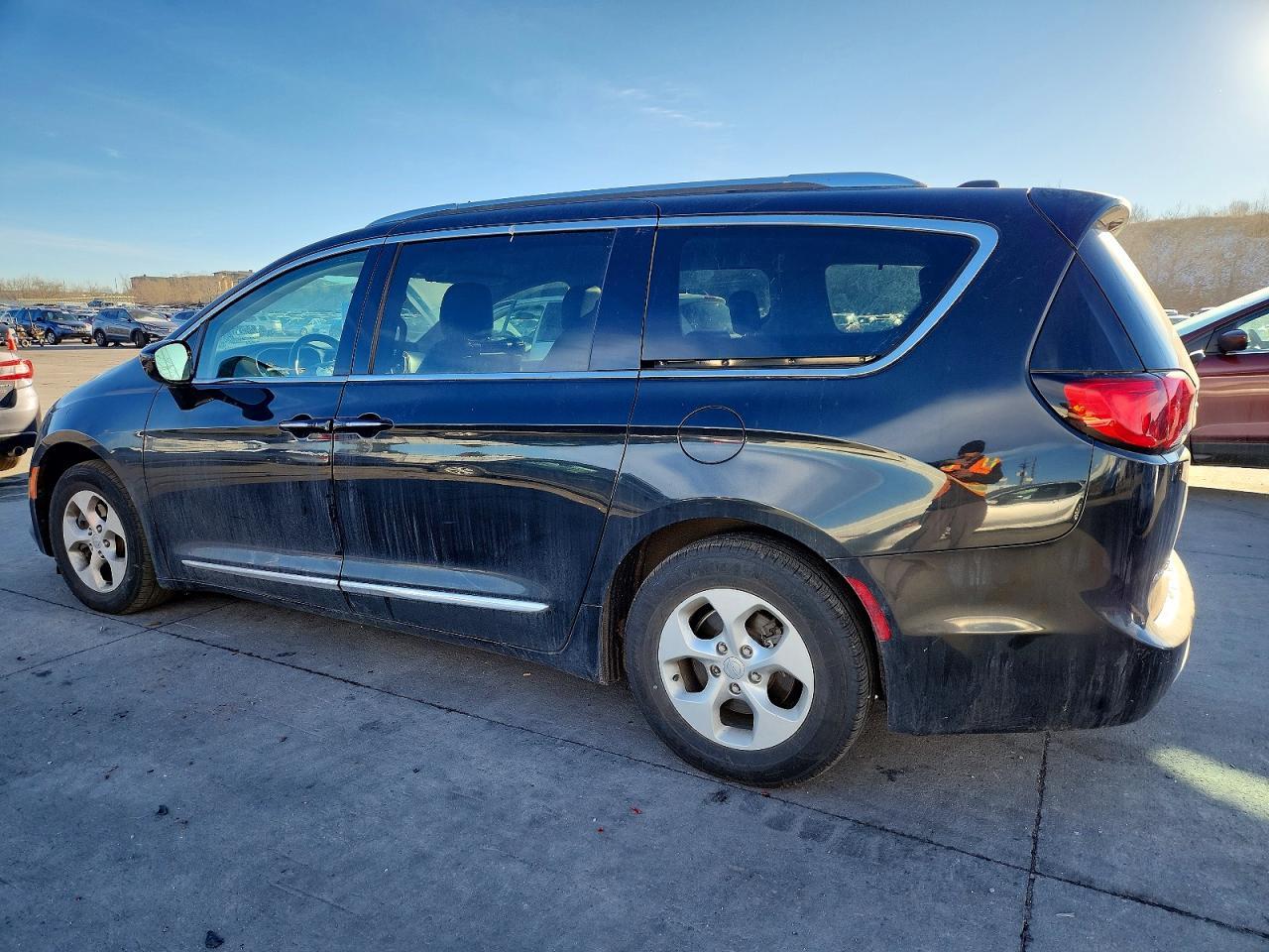 2017 Chrysler Pacifica Touring L Plus - Image 2