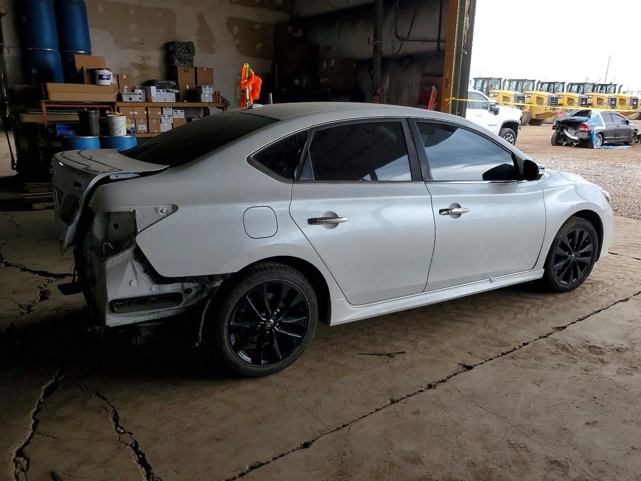 2018 Nissan Sentra Sr - Image 3