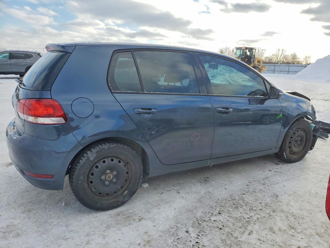 2013 Volkswagen Golf - Image 3