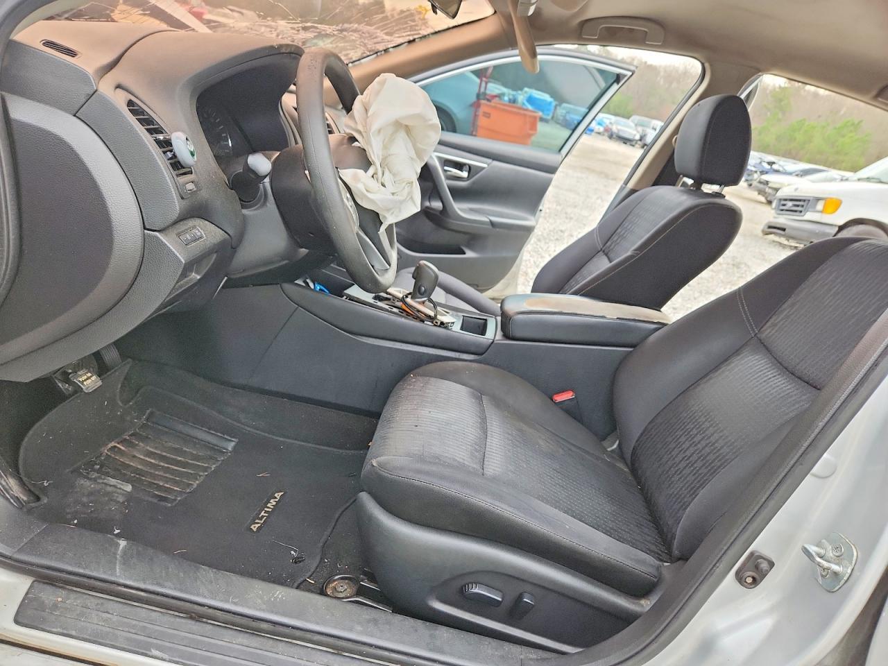 2016 Nissan Altima 2.5 - Фото 7