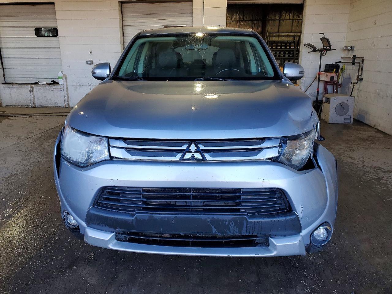 2015 Mitsubishi Outlander Se - Image 5