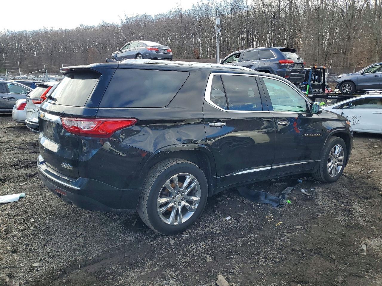 2018 Chevrolet Traverse High Country - Image 3