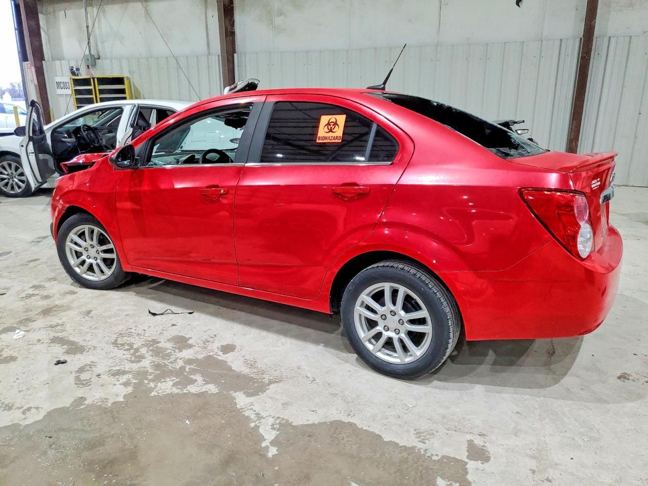 2014 Chevrolet Sonic Lt - Фото 2
