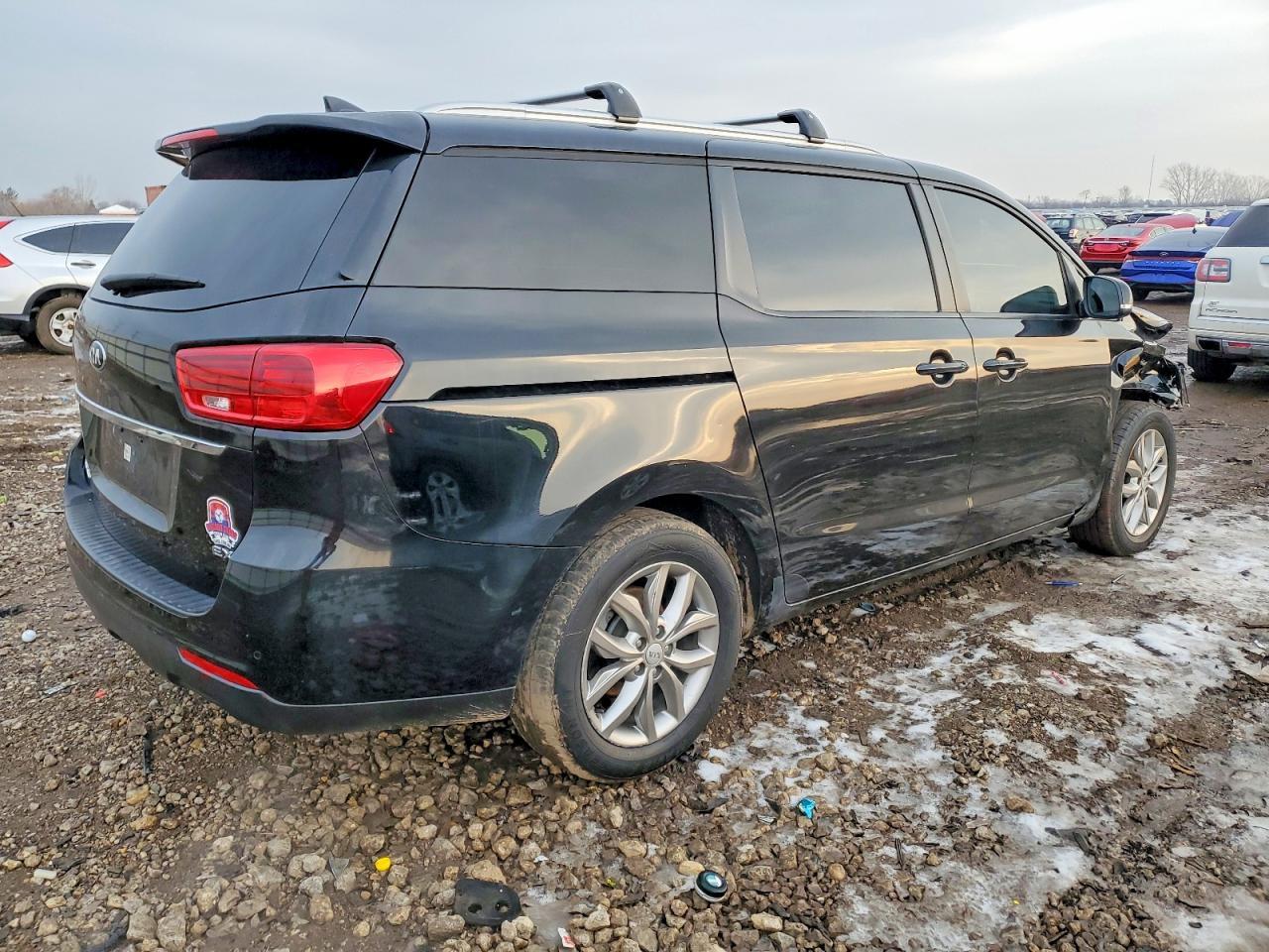 2020 Kia Sedona Lx - Фото 3