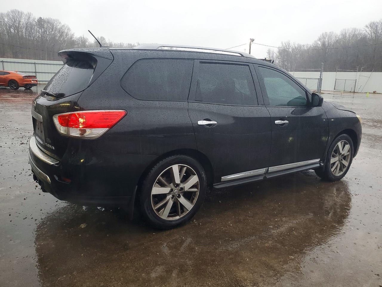 2015 Nissan Pathfinder S - Фото 3