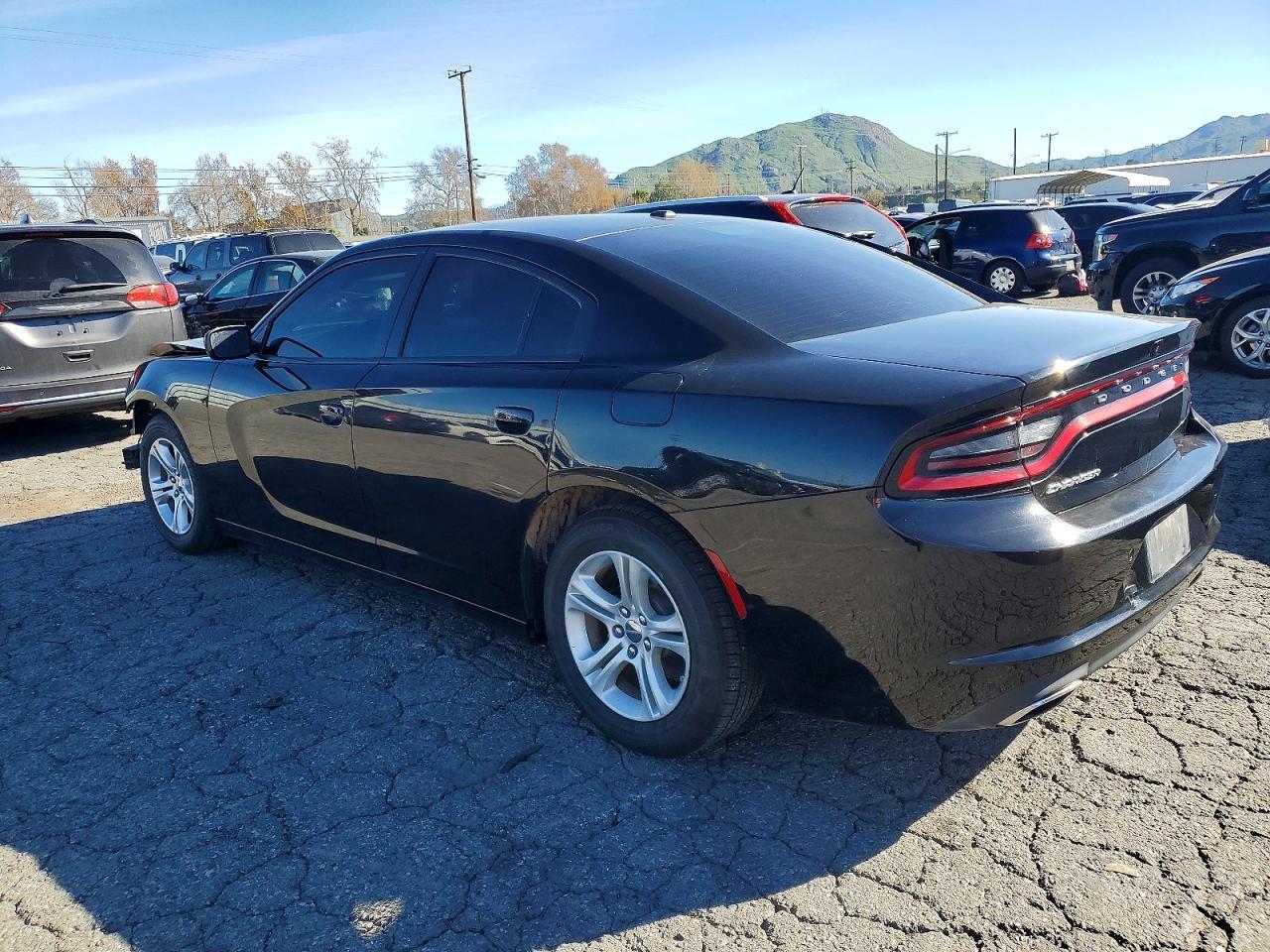 2022 Dodge Charger Sxt - Фото 2