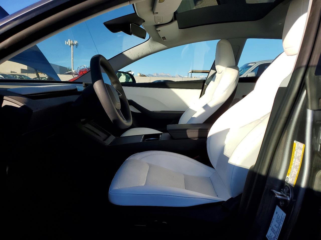 2024 Tesla Model 3 - Фото 7