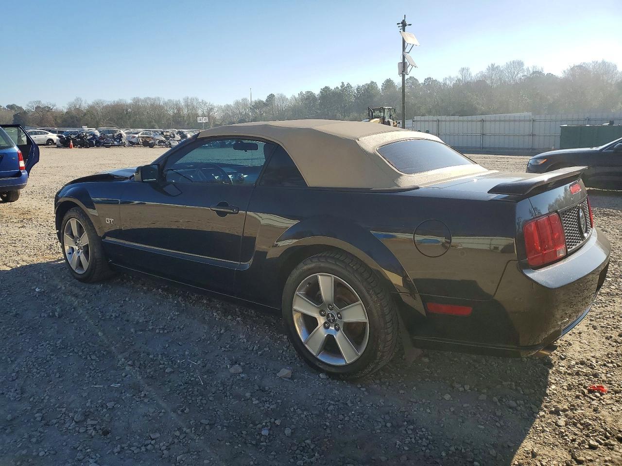 2006 Ford Mustang Gt - Фото 2