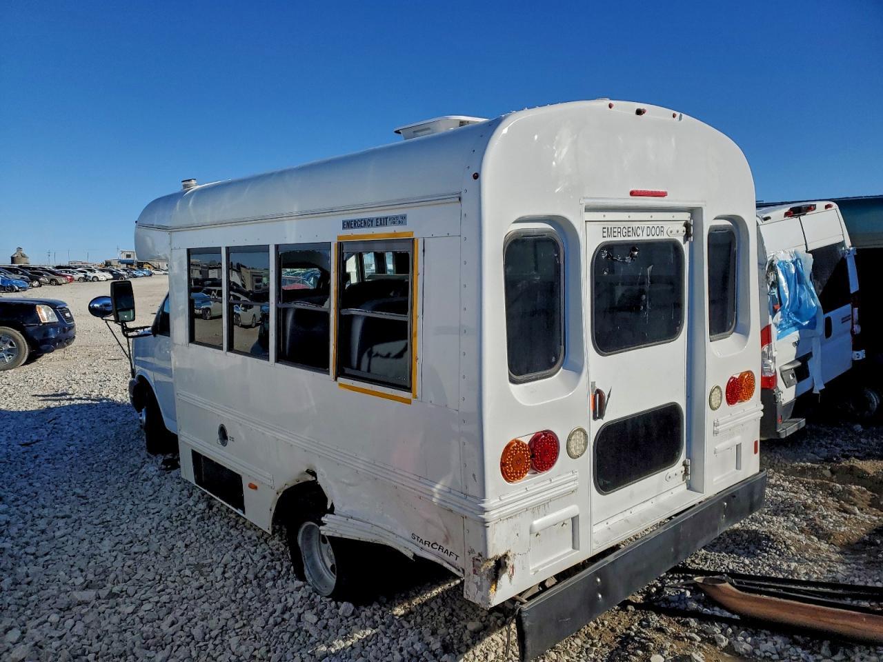 2014 Chevrolet Express G3500 Shuttle Bus - Фото 2