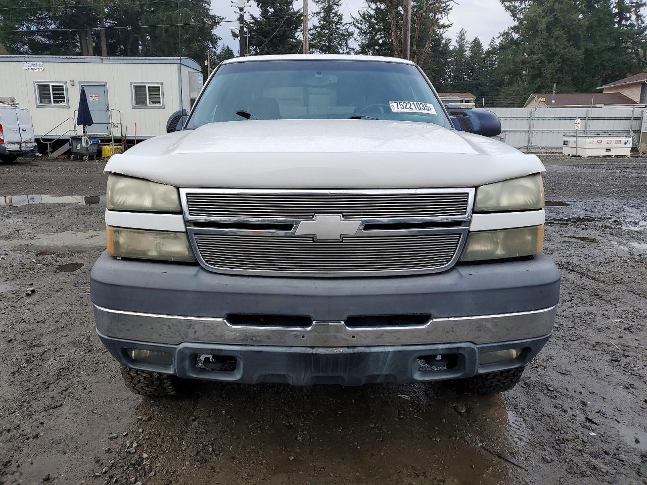 2005 Chevrolet Silverado K2500 Heavy Duty - Image 5