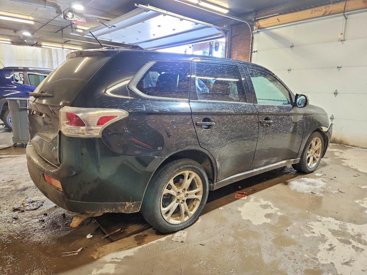 2014 Mitsubishi Outlander Se - Фото 3
