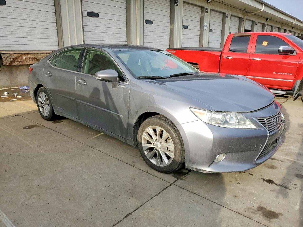 2013 Lexus Es 300H - Фото 4