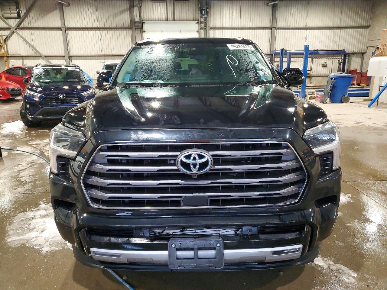 2023 Toyota Sequoia Sr5 - Фото 5
