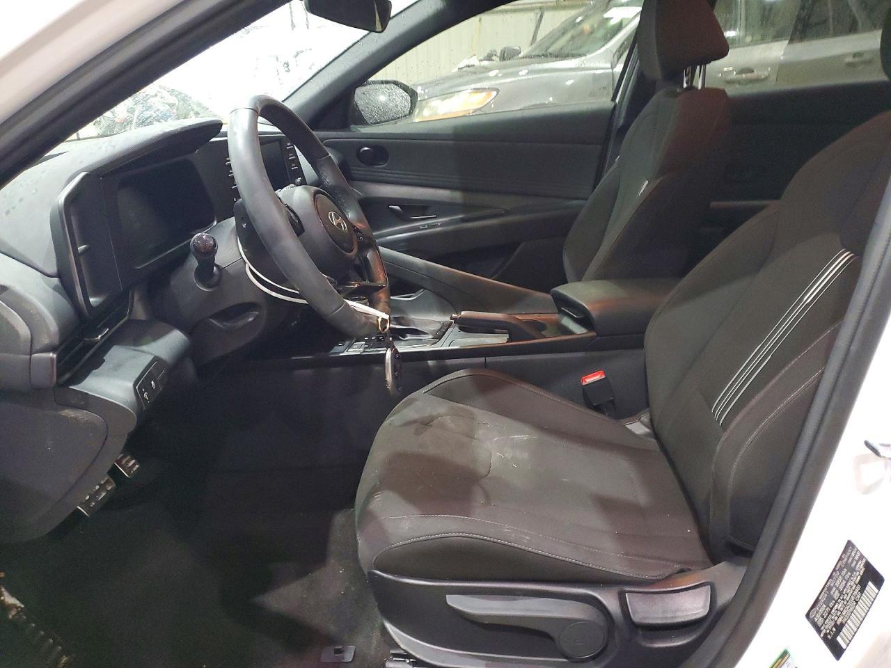 2025 Hyundai Elantra Sel Sport - Image 7