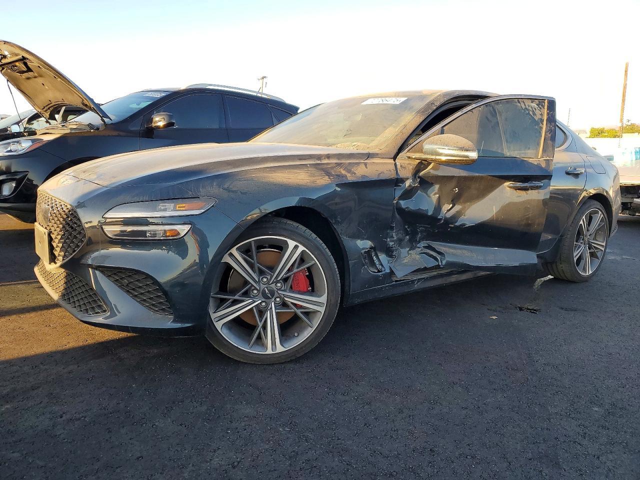 2025 Genesis G70 Base
