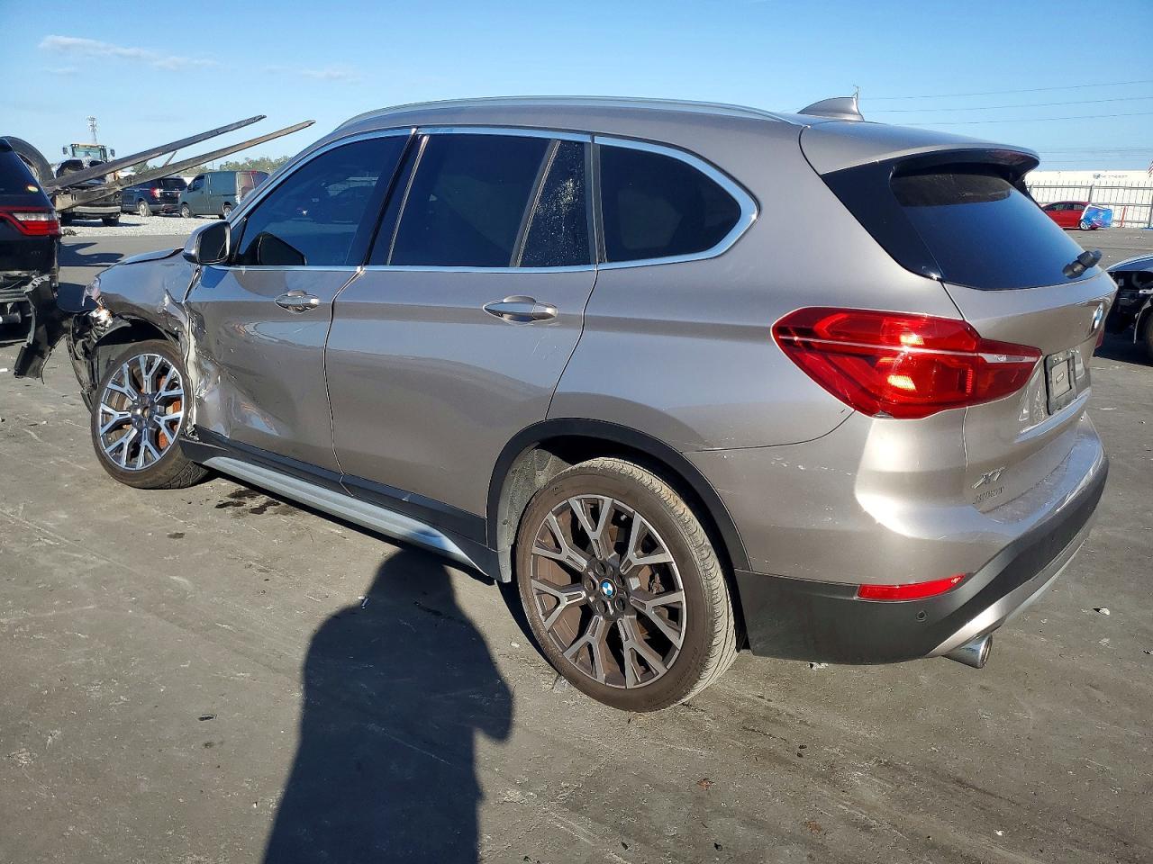 2021 BMW X1 Sdrive28I - Фото 2