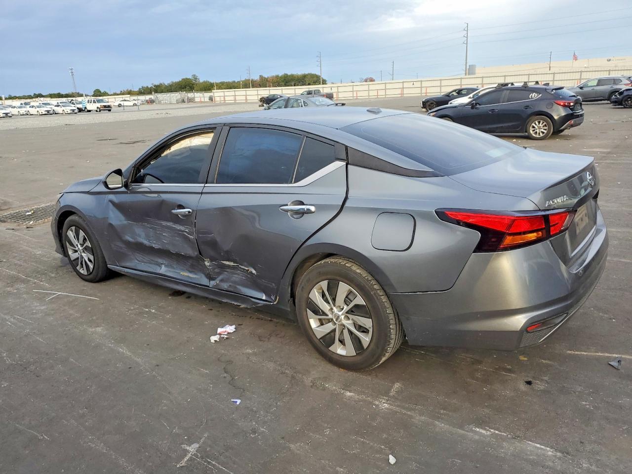 2020 Nissan Altima S - Image 2