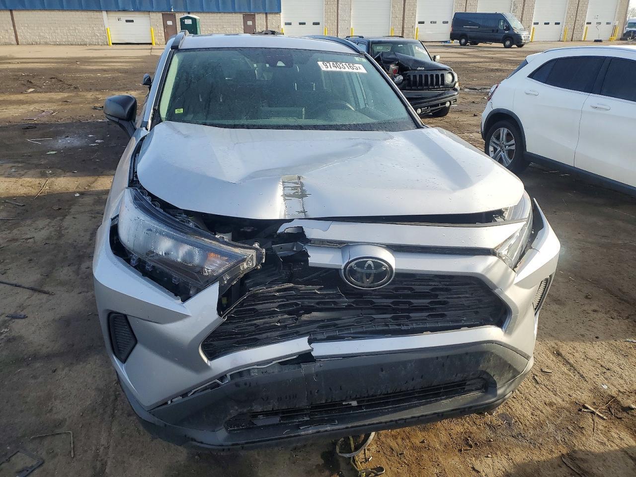 2021 Toyota Rav4 Le - Фото 5