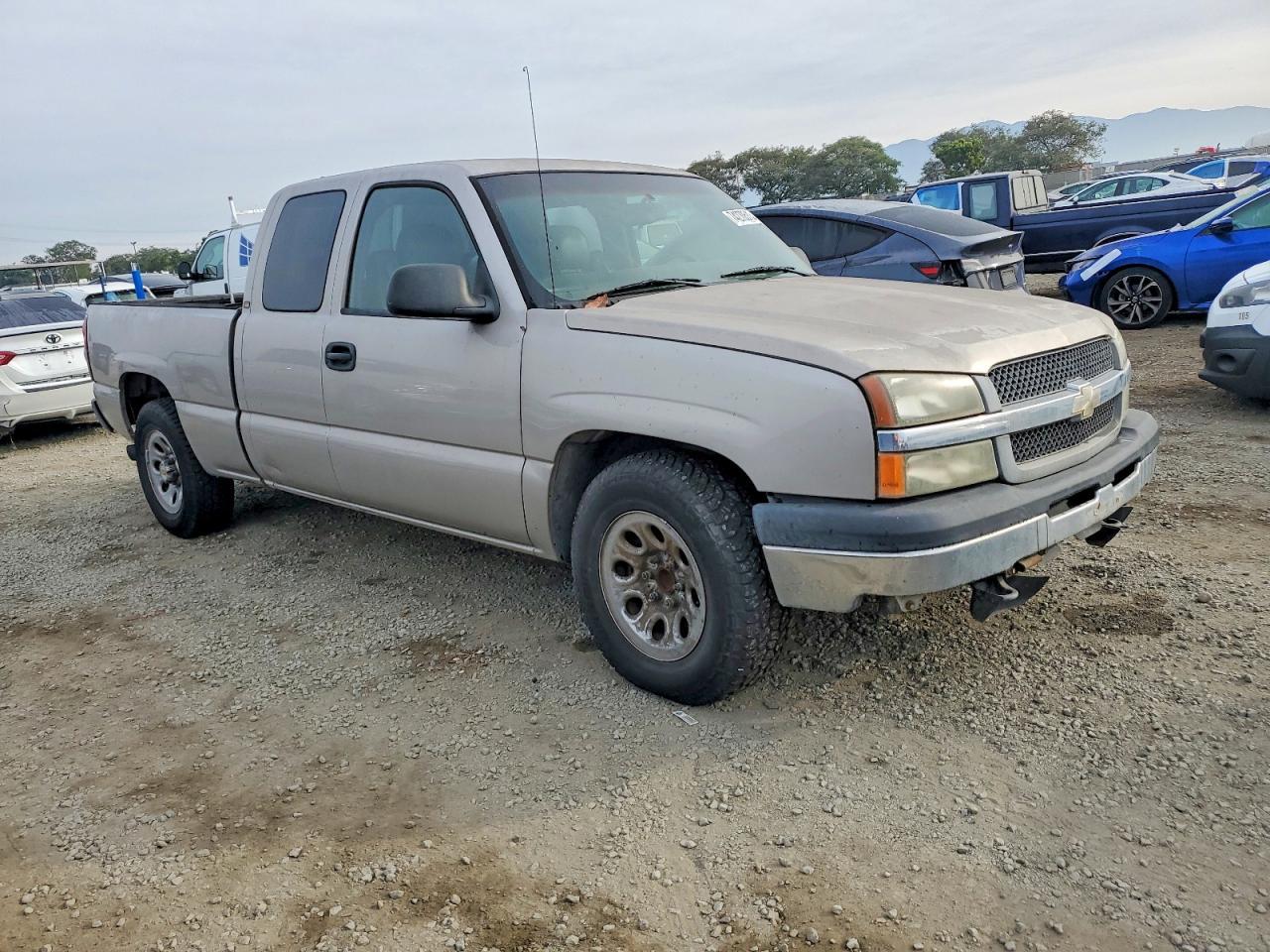 2005 Chevrolet Silverado C1500 - Image 4