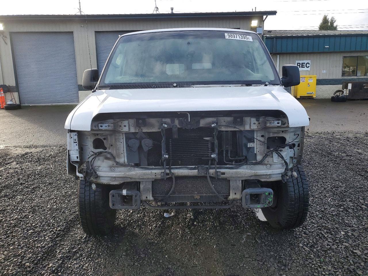 2009 Ford Econoline E250 Van - Фото 5