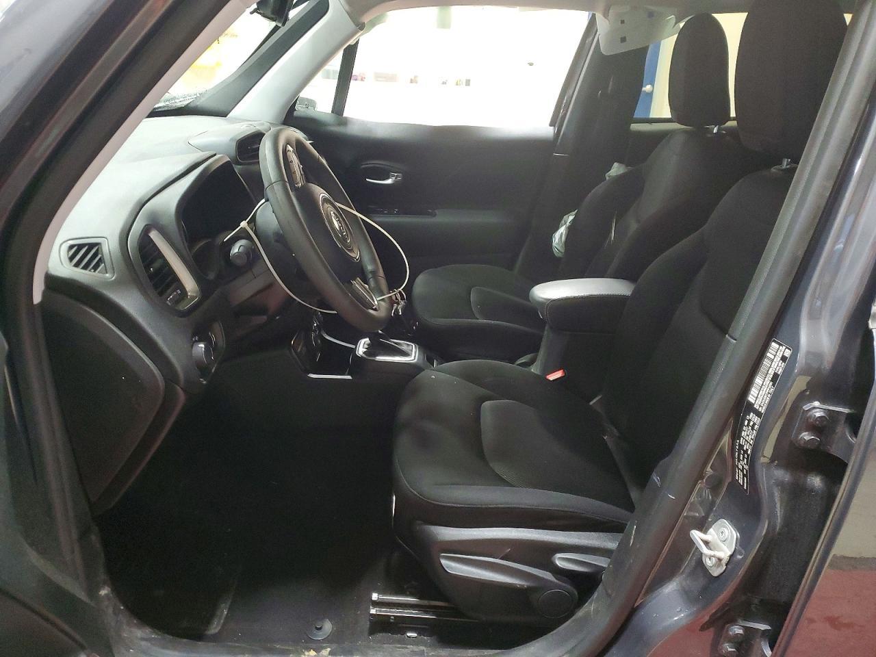 2023 Jeep Renegade Latitude - Фото 7