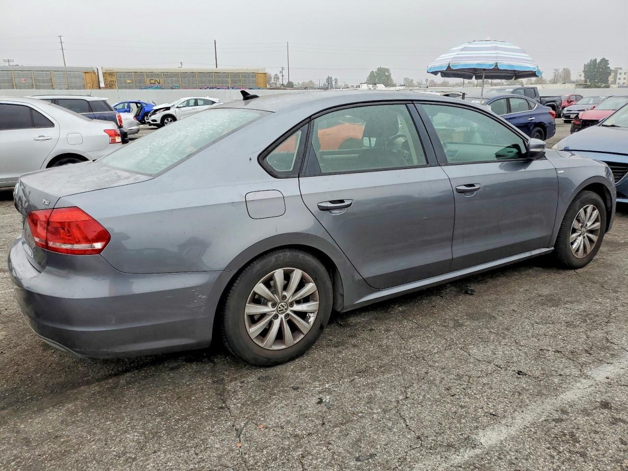2015 Volkswagen Passat S - Image 3