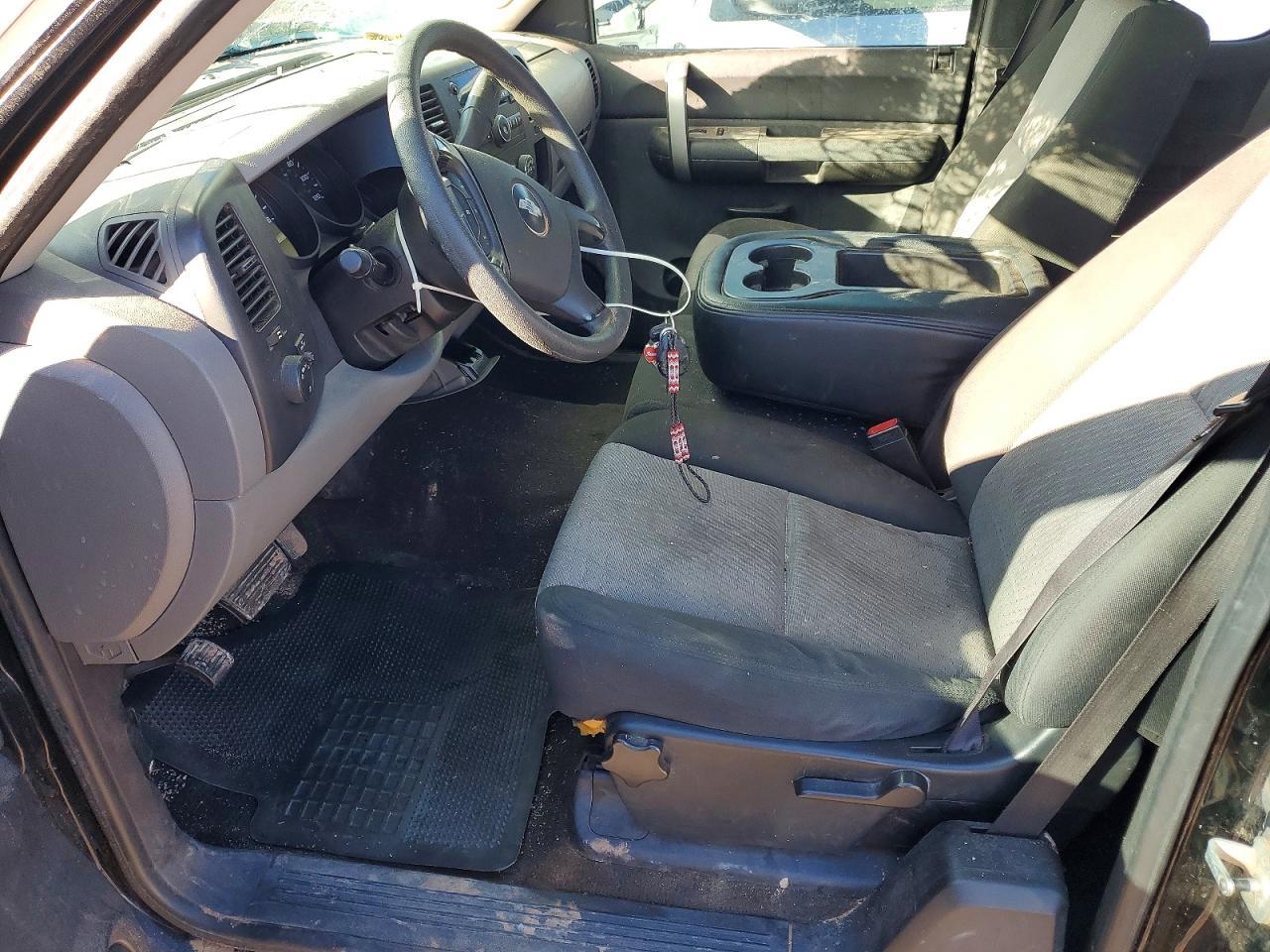 2008 Chev Silverado C1500 - Image 7