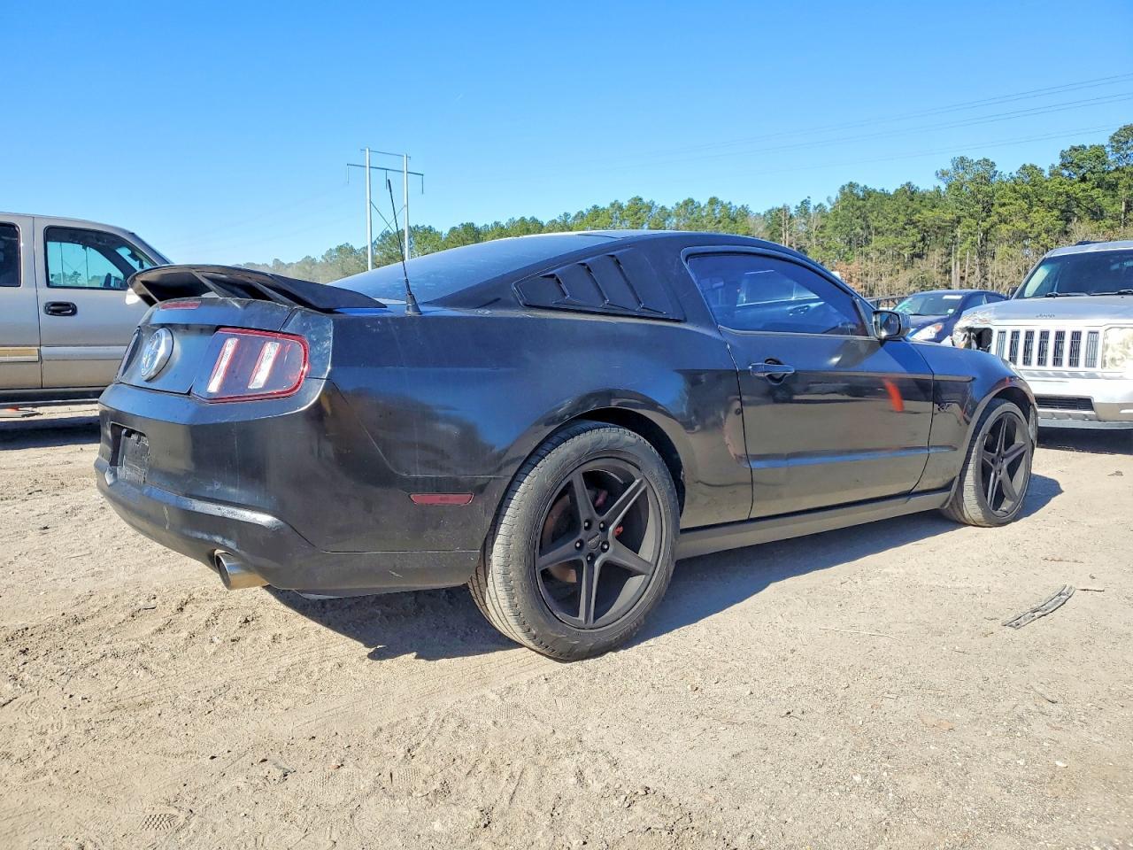 2012 Ford Mustang - Image 3