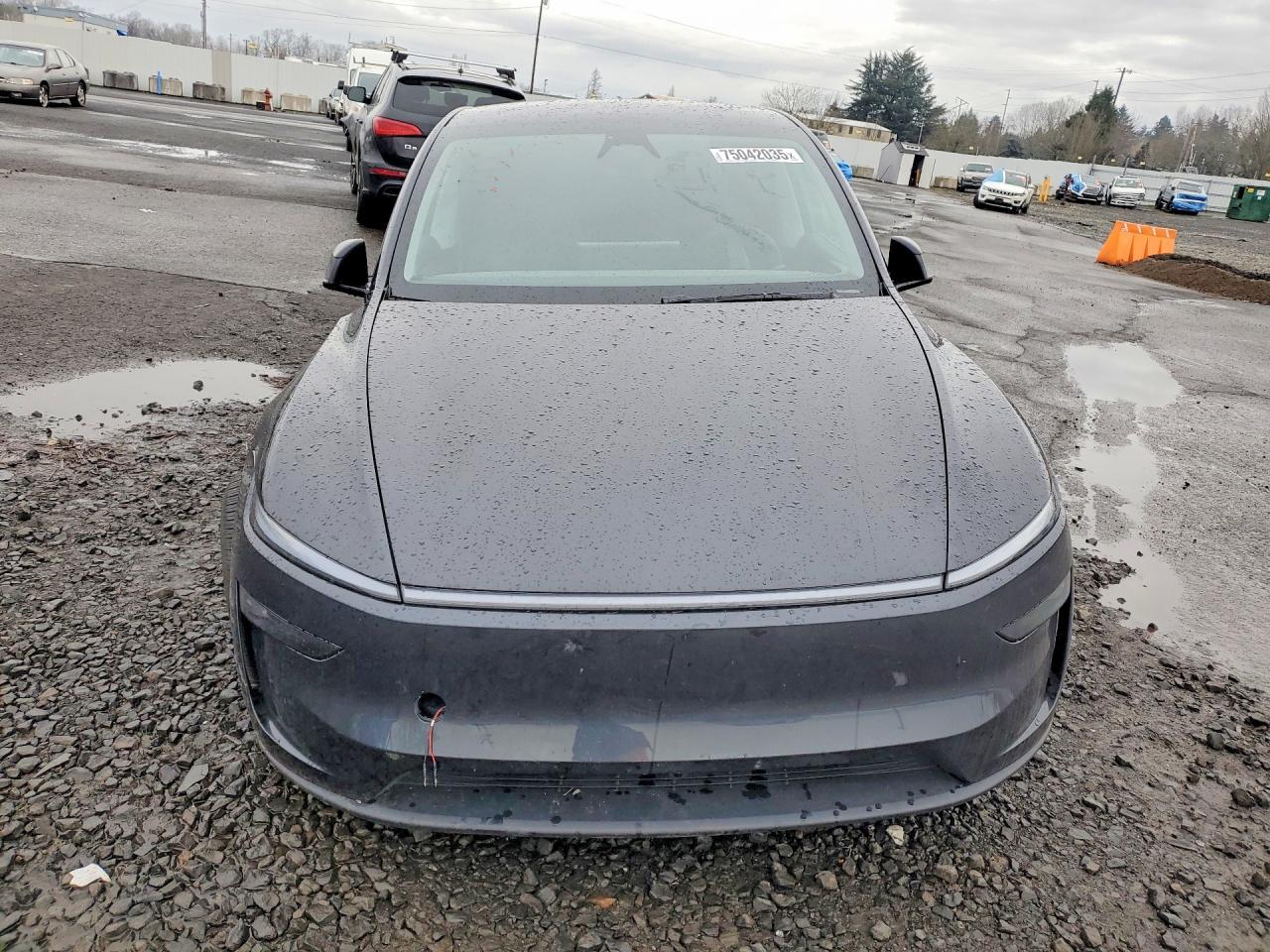 2026 Tesla Model Y - Image 5