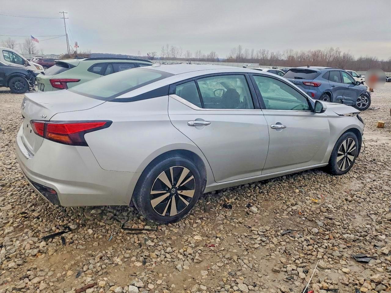 2022 Nissan Altima Sv - Фото 3