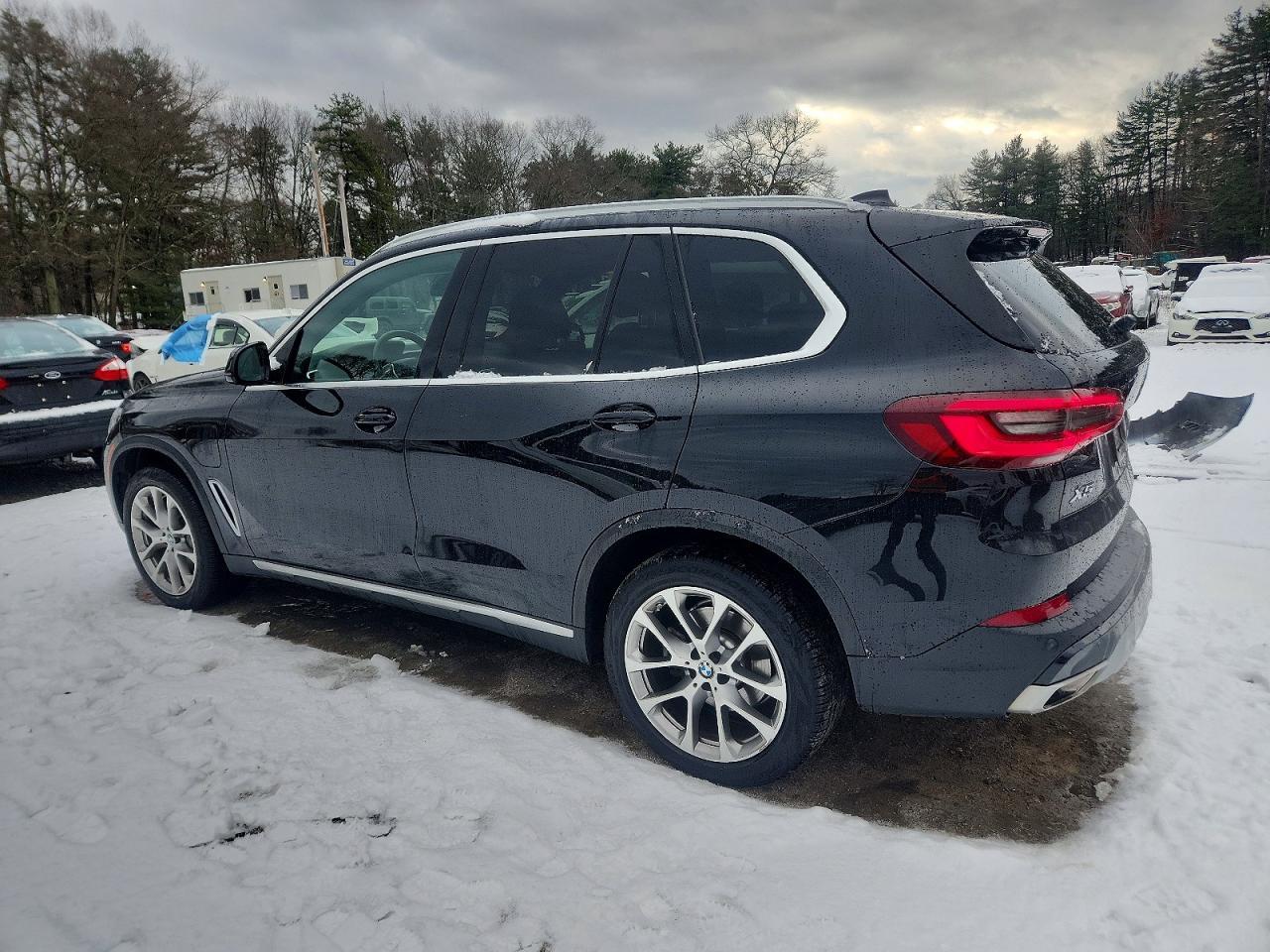 2021 BMW X5 xDrive45E - Image 2