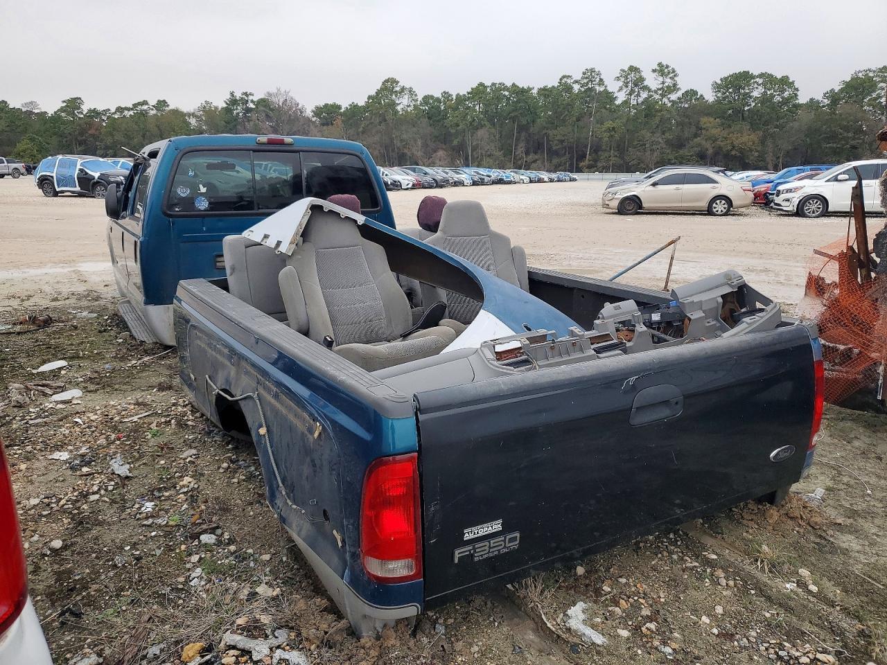 2002 Ford F350 Super Duty - Image 2